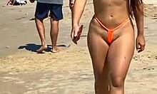Corno deixa esposa passear na praia de microbiquine luana kazaki seduziu o sorveteiro